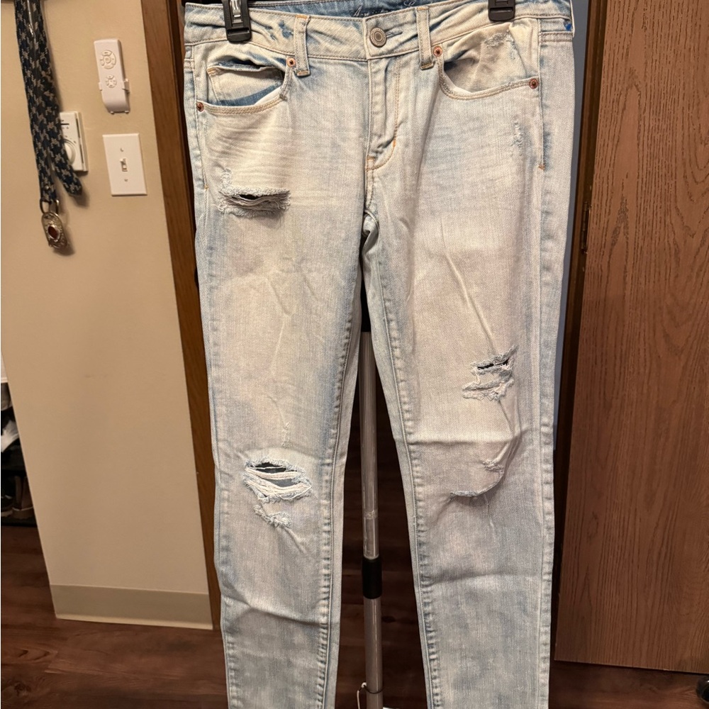 American Eagle Outfitters Light Wash Distressed Jeans